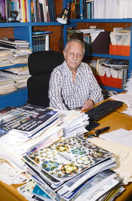 En los últimos años, el doctor Tapia ha volcado su interés en la esclerosis lateral amiotrófica (JUSTO SUÁREZ)