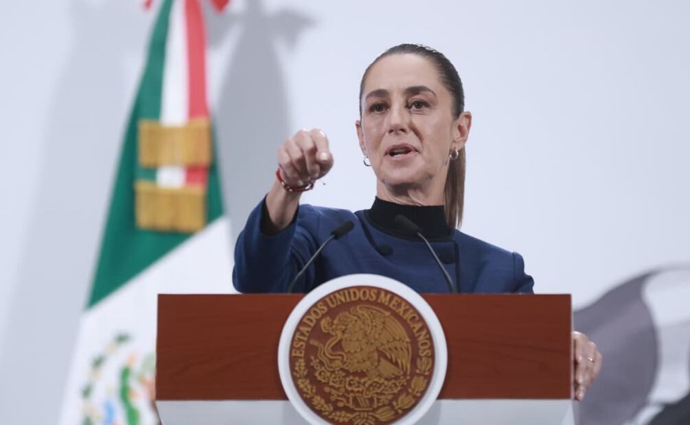 La presidenta Sheinbaum Pardo informó que hoy revisará con la Secretaría de Energía (Sener) las nuevas reglas que se fijarán para fortalecer la seguridad para el transporte de gas LP, luego de la explosión de una pipa de gas en la alcaldía Iztapalapa. Foto: Fernanda Rojas / EL UNIVERSAL