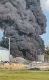 Reportan incendio y derrame químico en  refinería de Marathon Petroleum en Garyville, Louisiana