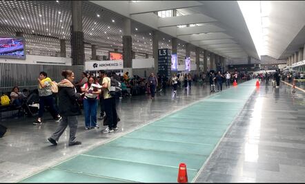 AICM vive tarde tranquila tras dos días de locura; vuelos comienzan a regularizarse