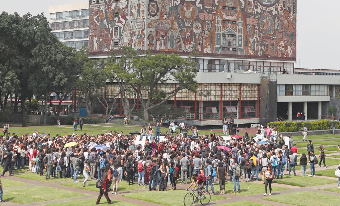 Hasta las 22:00 horas de ayer, después de 10 de discusión, la Asamblea Interuniversitaria todavía no definía el plan de acción a seguir. ARCHIVO EL UNIVERSAL