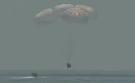 La cápsula Dragon Endeavour regresa a la tierra