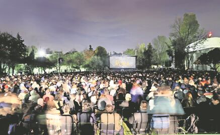 Palomitas, petates y "Roma" en Los Pinos