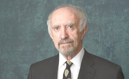 Jonathan Pryce redondea el reparto para el final de "The Crown"