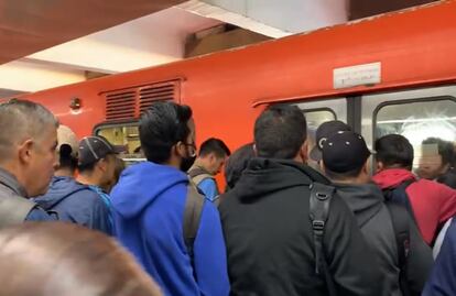 “No se empujen señores”: Después del 10 de mayo, vuelve la aglomeración de usuarios en Pantitlán