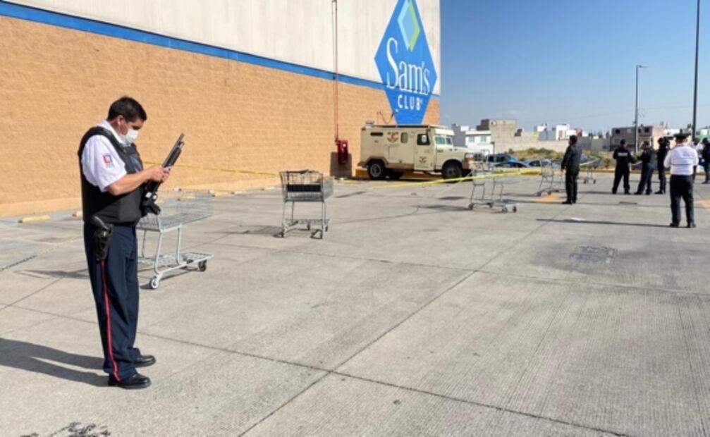 Roban camioneta de valores fuera de Sams en Edomex; hieren a custodios y huyen con botín