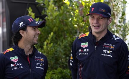 Checo Pérez agredece tener a Max Verstappen de compañero en Red Bull