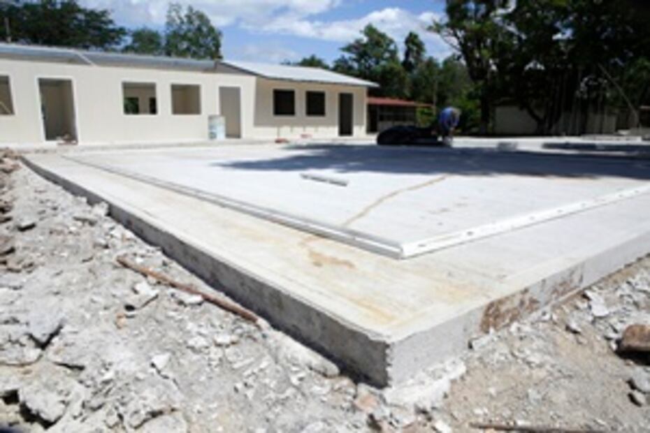 Aulas temporales, 33% más caras que las habituales