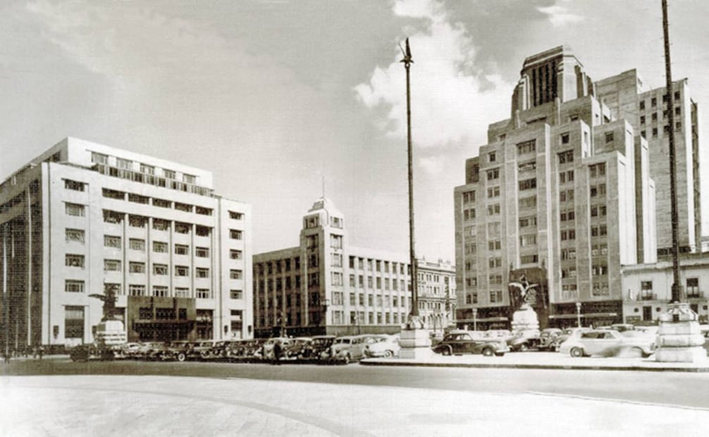 Un edificio de la CDMX clásico por su estilo Art Decó es el de la esquina de avenida Juárez con el Eje Central, hoy ocupado por una tienda departamental. Foto: Blog “Grandes Casas de México/Rafael Fierro Gossman.