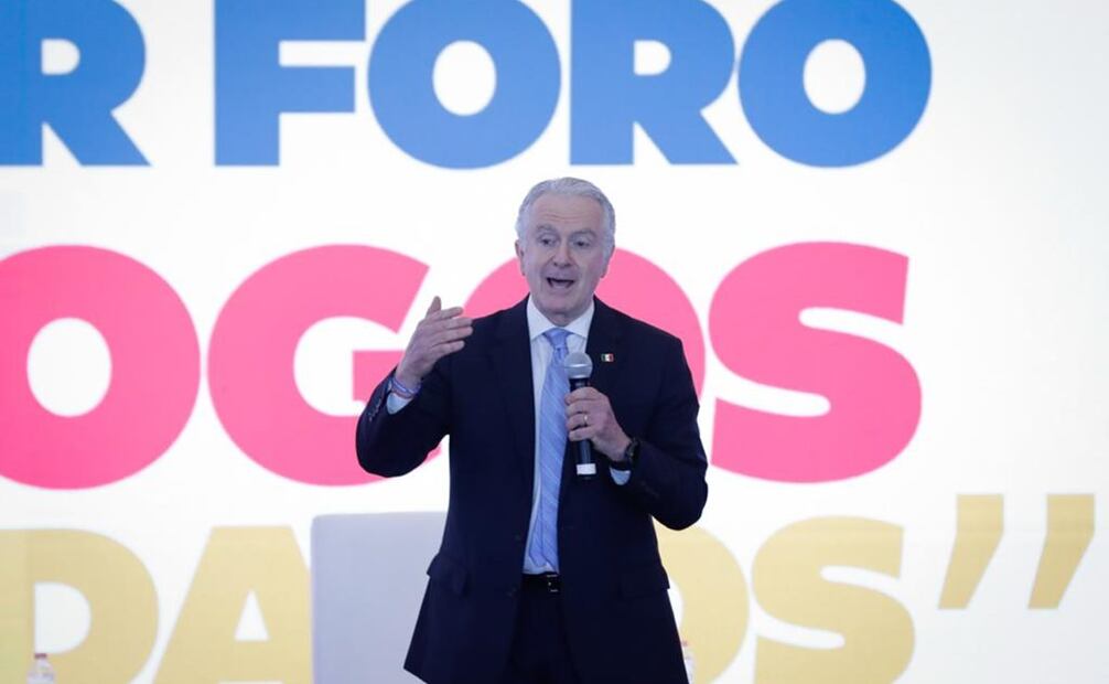 Santiago Creel defiende alianza con PRD en Foro de Diálogo. Foto: Diego Israel/EL UNIVERSAL