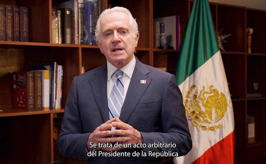 Presidente de la Mesa Directiva de la Cámara de Diputados, Santiago Creel, impuso una controversia constitucional a decretazo de AMLO. Foto: Captura Twitter @SantiagoCreelM