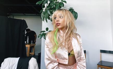 Danna Paola te muestra cómo llevar un look satinado a su nivel más hot