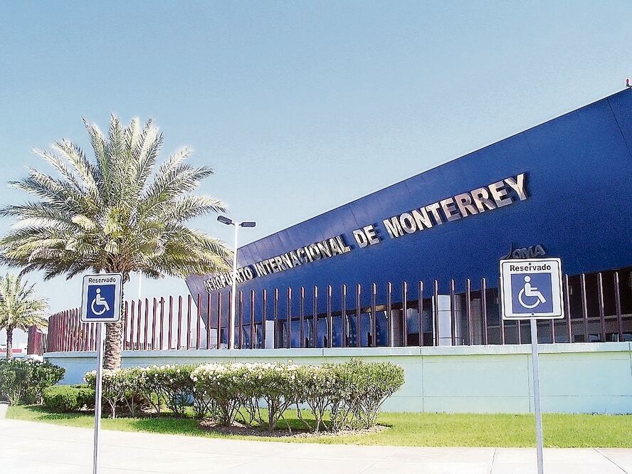 En el aeropuerto de Monterrey, el plan de OMA es incrementar 50% la capacidad de atención. Foto: Archivo / El Universal