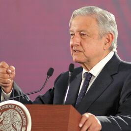 Acuerdan AMLO y empresarios más inversión interna