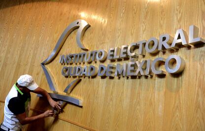 Tribunal federal revoca acuerdo que ordenaba al Congreso dar más presupuesto al instituto electoral de CDMX