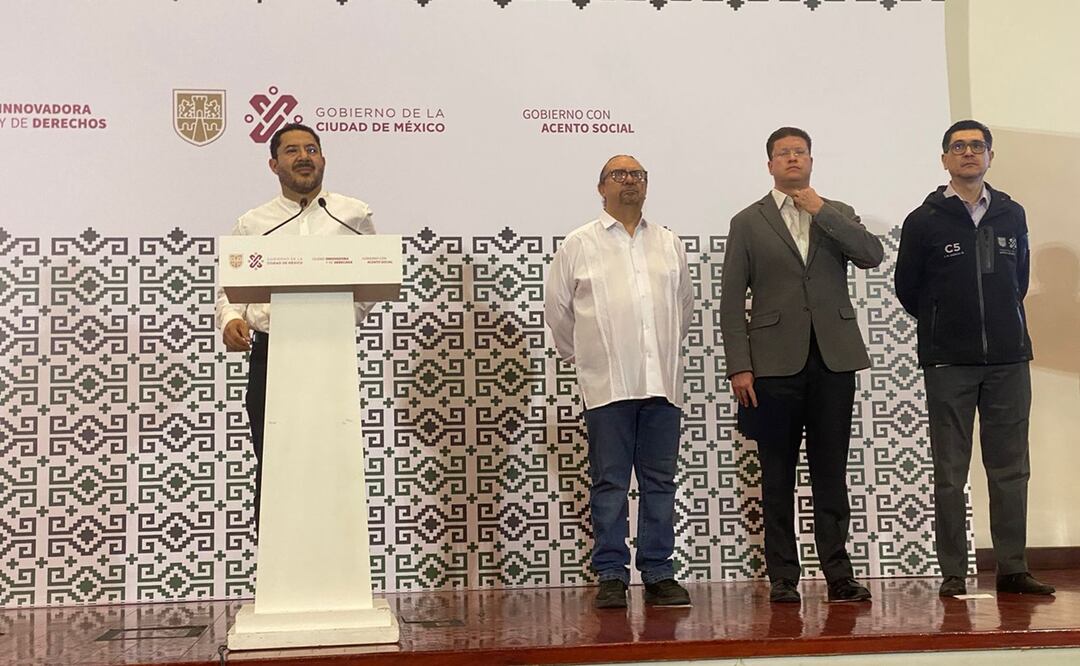 Reportan saldo blanco en Marcha de Marea Rosa en el Zócalo Capitalino. Foto: Alberto Acosta