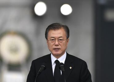 Fiscalía imputa al expresidente surcoreano Moon Jae-in por corrupción; lo acusan de intervenir para emplear a su yerno