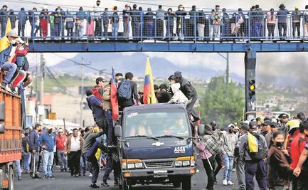 Indígenas llegan a Quito; intensifican protestas