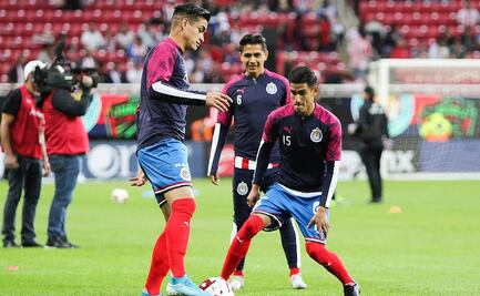Futbolista polémico de Chivas vuelve a hacer fiesta