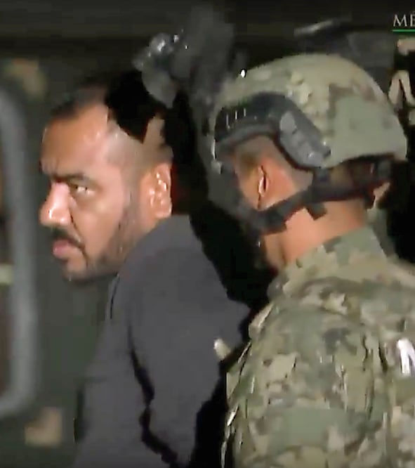 Una de las últimas detenciones de miembros del 'Cártel de Sinaloa' fue la de Iván Gastélum, 'El Cholo' Iván , quien fue capturado junto a su jefe, Joaquín 'El Chapo' Guzmán (ARCHIVO. EL UNIVERSAL)