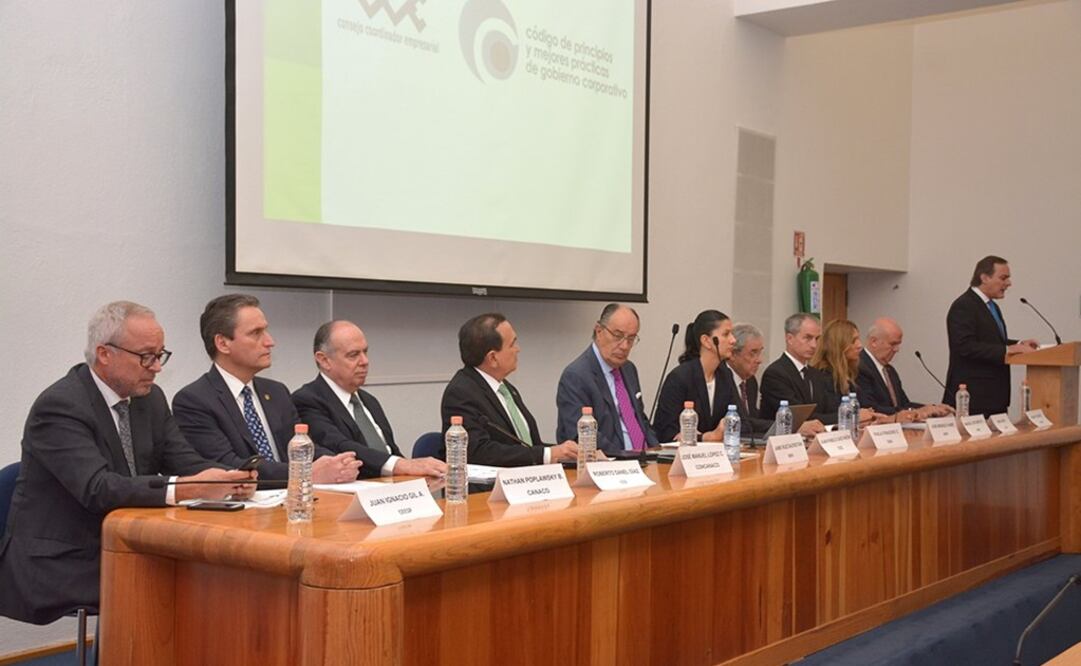 Presentación del Código de Principios y Mejores Prácticas de Gobierno Corporativo. Foto: Twitter @cceoficialmx
