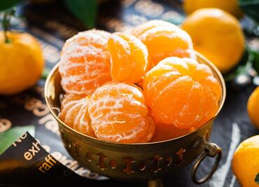 Aprovecha la temporada de mandarina para hacer un champurrado especial