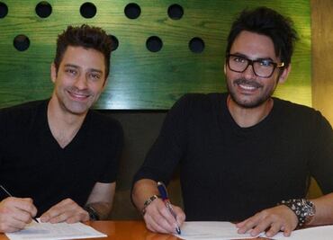 Beto Cuevas firma contrato con empresa de Ari Borovoy