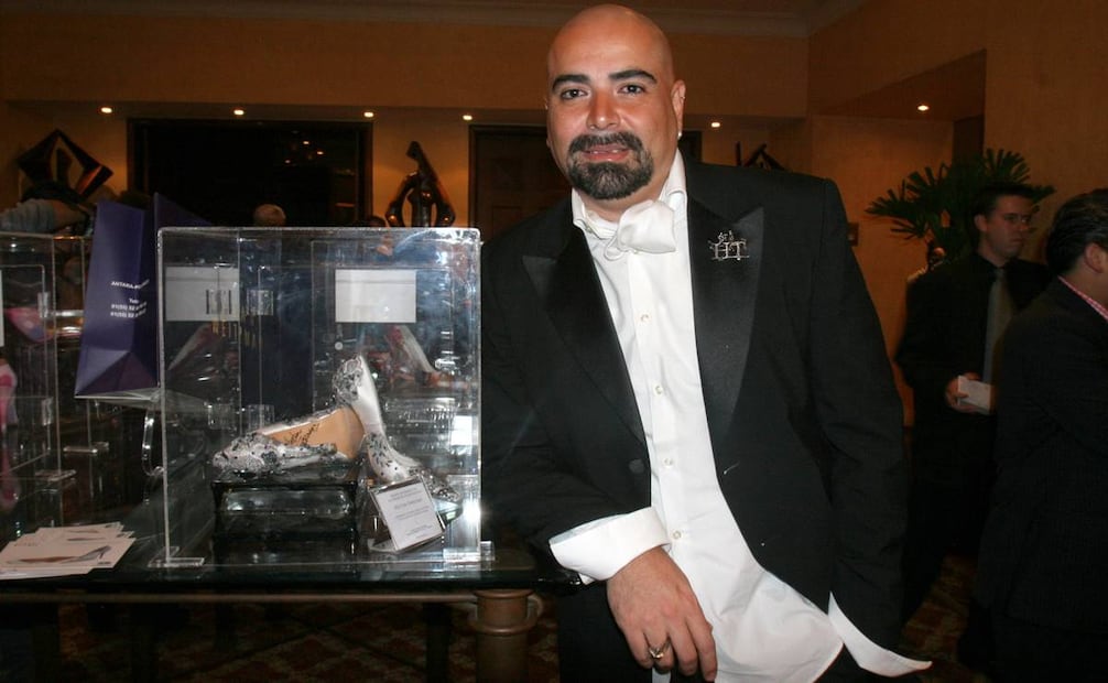 En 2006, Héctor Terrones participó con un diseño propio en la subasta de pares de calzados creado por artistas y celebridades, que se llevó a cabo en el Hotel J.W. Marriott. Foto: Marcial González/EL UNIVERSAL.