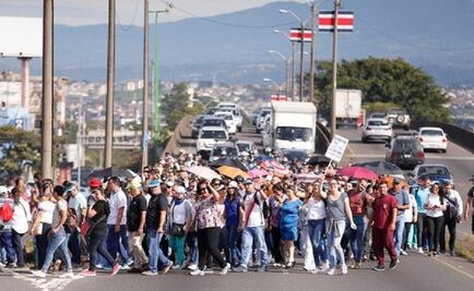 Empleados públicos de Costa Rica realizan huelga nacional indefinida