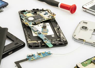 ¡Diputados aprueban ley! Irás a la cárcel si reparas o modificas tus dispositivos electrónicos