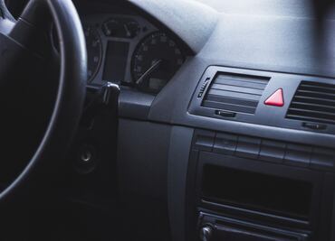 Trucos para mantener limpio el tablero del auto