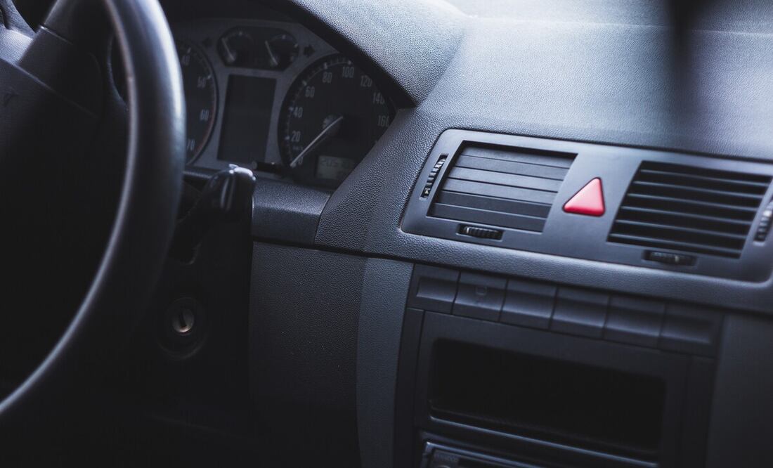 Tablero del automóvil. Foto: Freepik