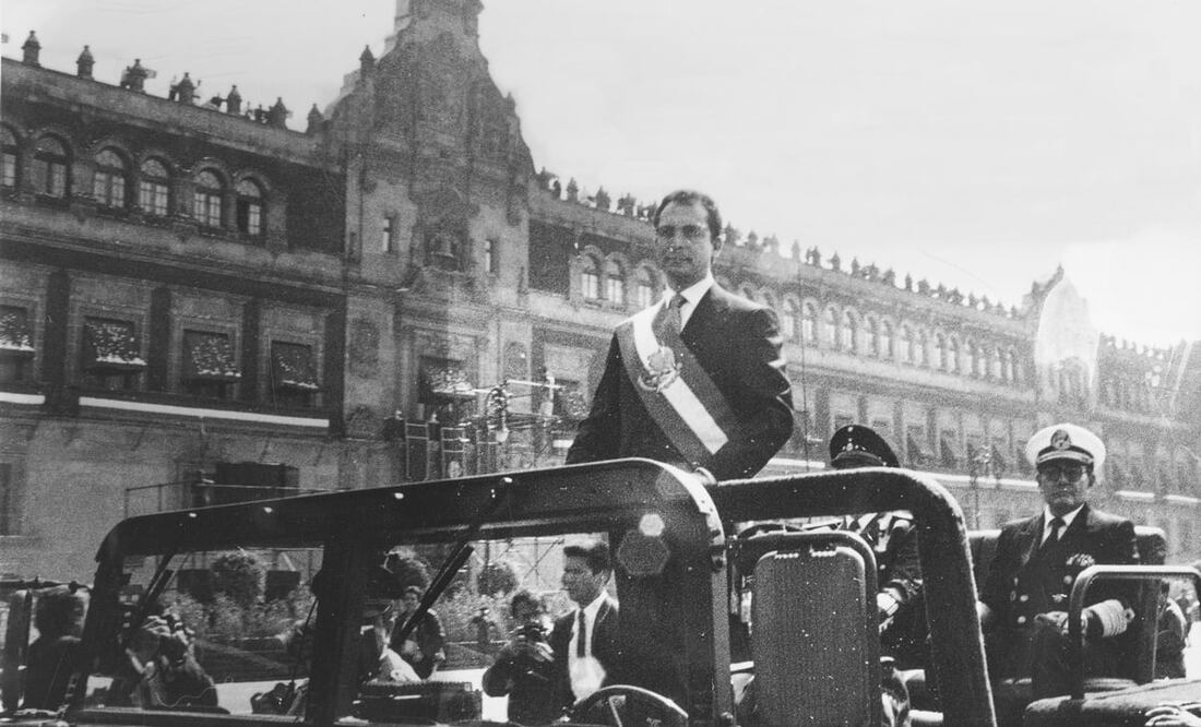 Ernesto Zedillo como comandante de las fuerzas armadas nacionales en 1994, tras recibir la banda presidencial en San Lázaro. Foto: Archivo/ EL UNIVERSAL.