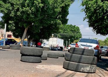 Franeleros se adueñan de calles cerca de aeropuerto