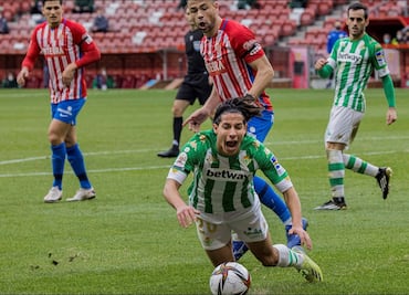 Con Lainez y Guardado, Betis avanza en la Copa del Rey tras vencer al Sporting de Gijón
