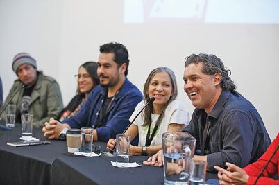 Álex Lora le entra al teatro infantil
