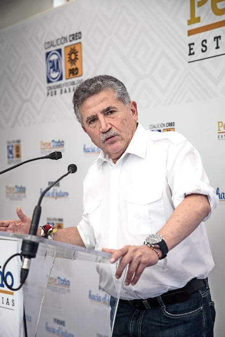 José Antonio Estefan Garfias, candidato de alianza PRD-PAN a gubernatura (GERMÁN ESPINOSA. EL UNIVERSAL)