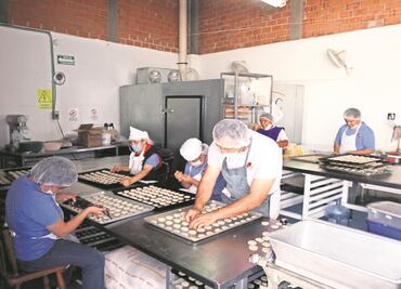 Microcrédito registra récord en 2023; crecen utilidades de Gentera 8.5%