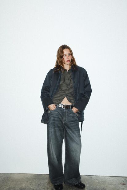 Unos jeans Wide Leg de Zara, con efecto deslavado siempre de moda. Foto: Especial