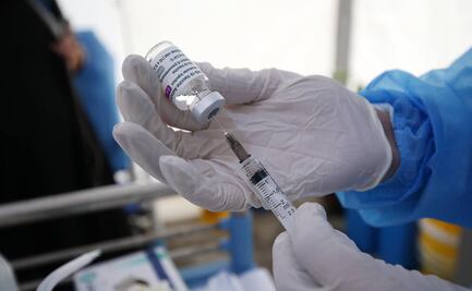 Hospital de EU es demandado por personal que no se quiere vacunar contra Covid-19