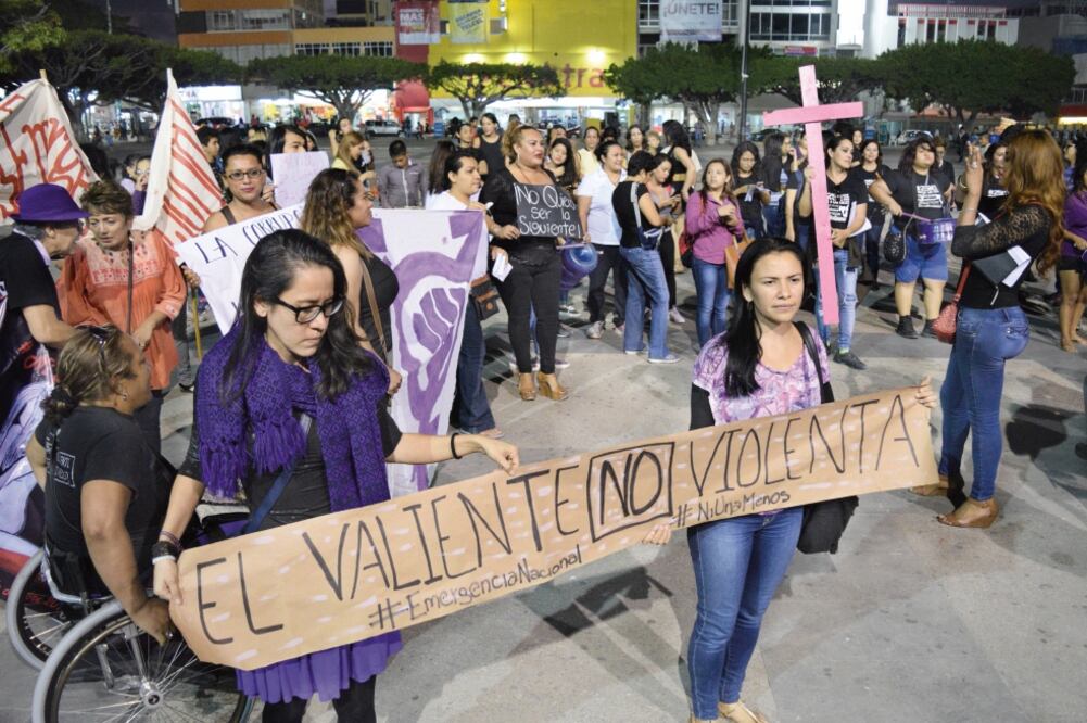 Diversas organizaciones marcharon en contra del creciente número de feminicidios registrados en Chiapas, mismo que motivó la declaratoria de emergencia de género (ÓSCAR LEÓN. EL UNIVERSAL)