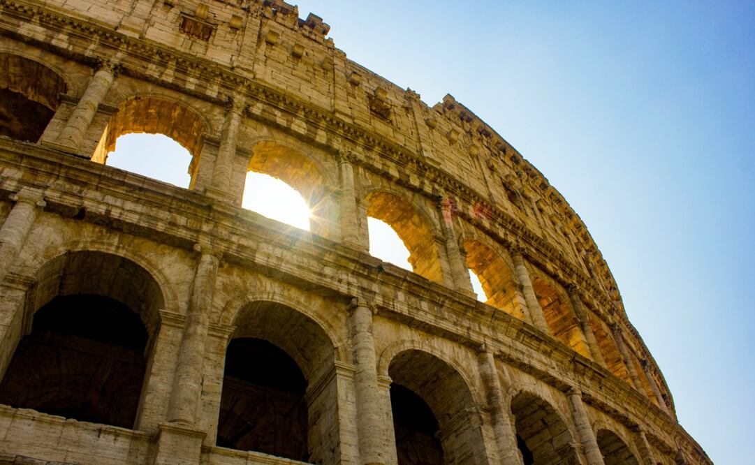 Roma es la ciudad con las multas más caras por no usar cubrebocas. Foto: Unsplash. Craig Zdanowicz