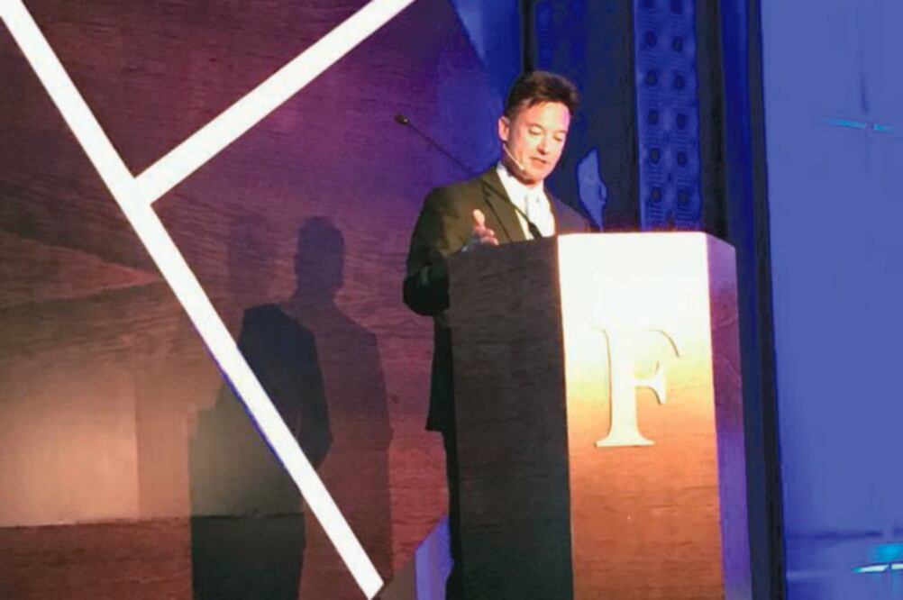 Durante su participación en el Foro Forbes 2018, Kelly King, CEO de AT&T México, dijo que su empresa espera colaborar con el próximo gobierno y trabajar para acelerar las inversiones en el país. (CORTESÍA)