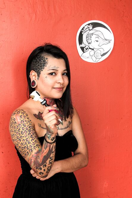 Los tatuajes tratan de cubrir por medio de pigmentos los malos recuerdos del cáncer, y así renovar la percepción de una cicatriz. (FOTOS: NADYA MURILLO. EL UNIVERSAL)