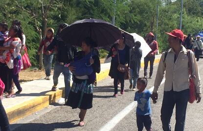 Regresan desplazados por violencia a comunidades de Maravilla Tenejapa, Chiapas