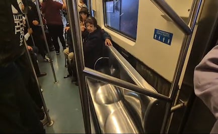 Asientos en mal estado en un tren de la Línea 2 del Metro; usuarios alertan de riesgo