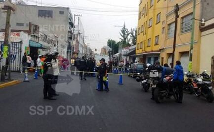 Hallan cuerpo de policía en Centro Histórico