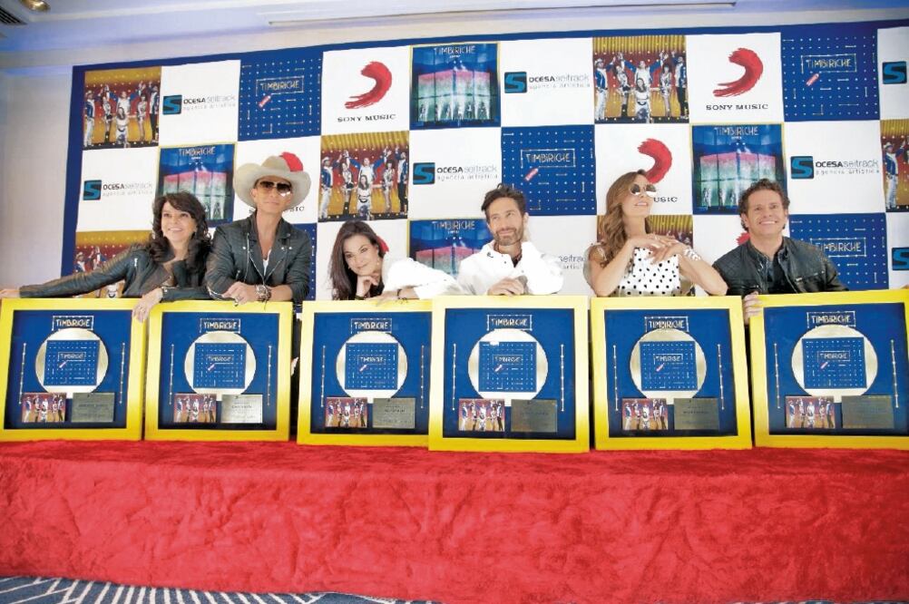 Mariana, Erik, Alix, Benny y Sasha en la conferencia de prensa. (FACEBOOK)