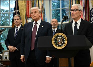 Trump y Tim Cook anuncian inversión de Apple por 600 mil mdd; "es un paso definitivo para garantizar que Iphone se fabrique en EU", dicen
