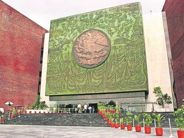 Apenas llegaron y diputados se aprueban préstamos